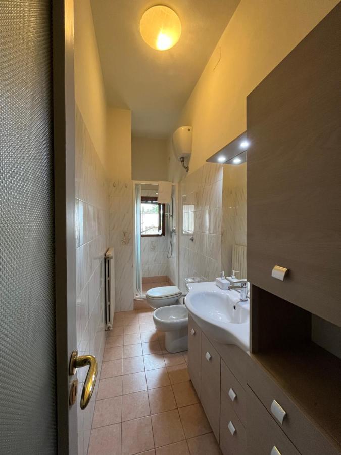 Apartment Dalla Mirella Florens Exteriör bild