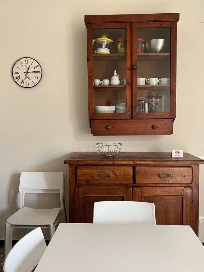 Apartment Dalla Mirella Florens Exteriör bild
